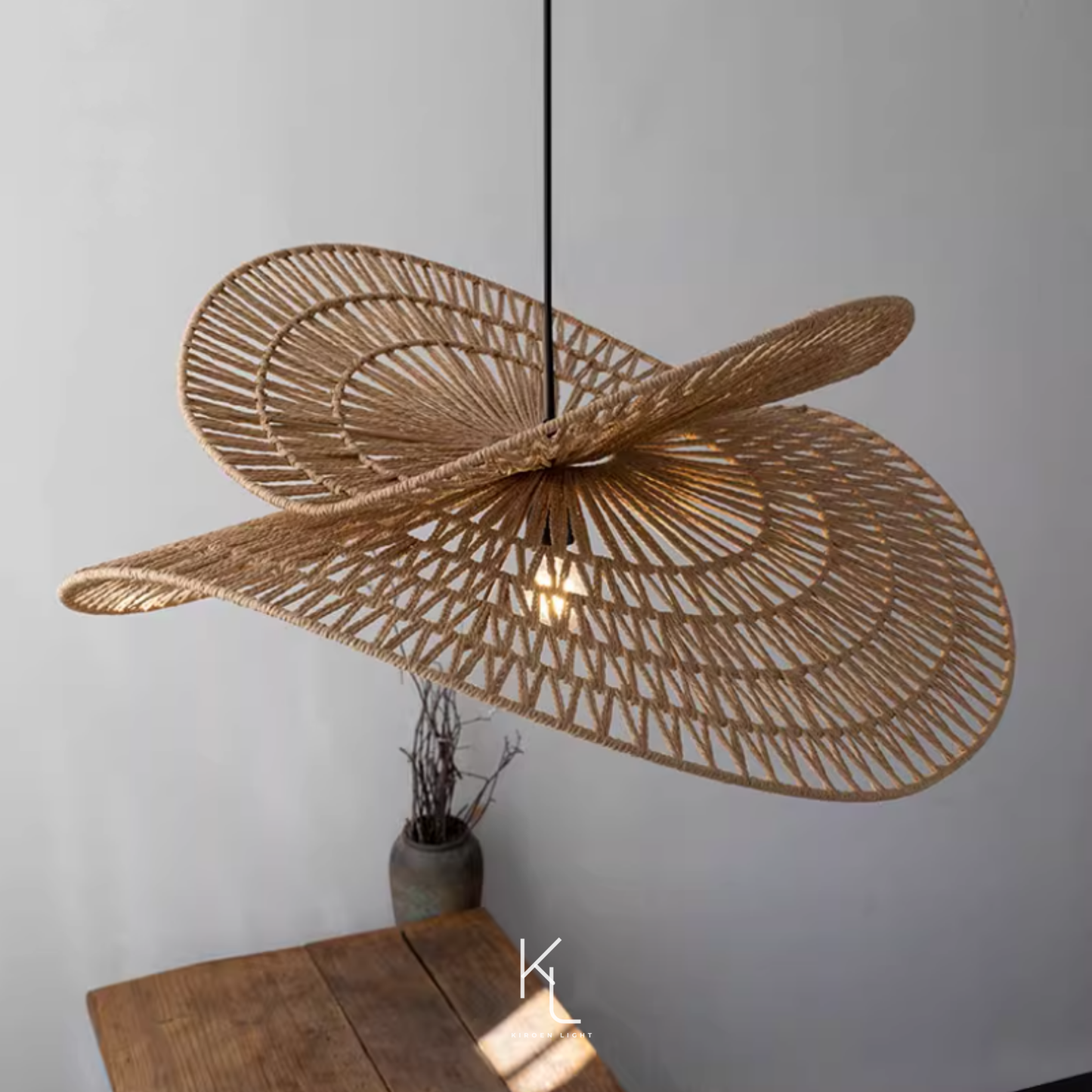 Explore Kiroen Light’s curated collection of modern lighting in Singapore, featuring pendant lights, ceiling lights, wall lamps, and minimalist LED fixtures. Designed for contemporary interiors, our lighting solutions blend style, function, and warmth for homes, cafes, and commercial spaces.